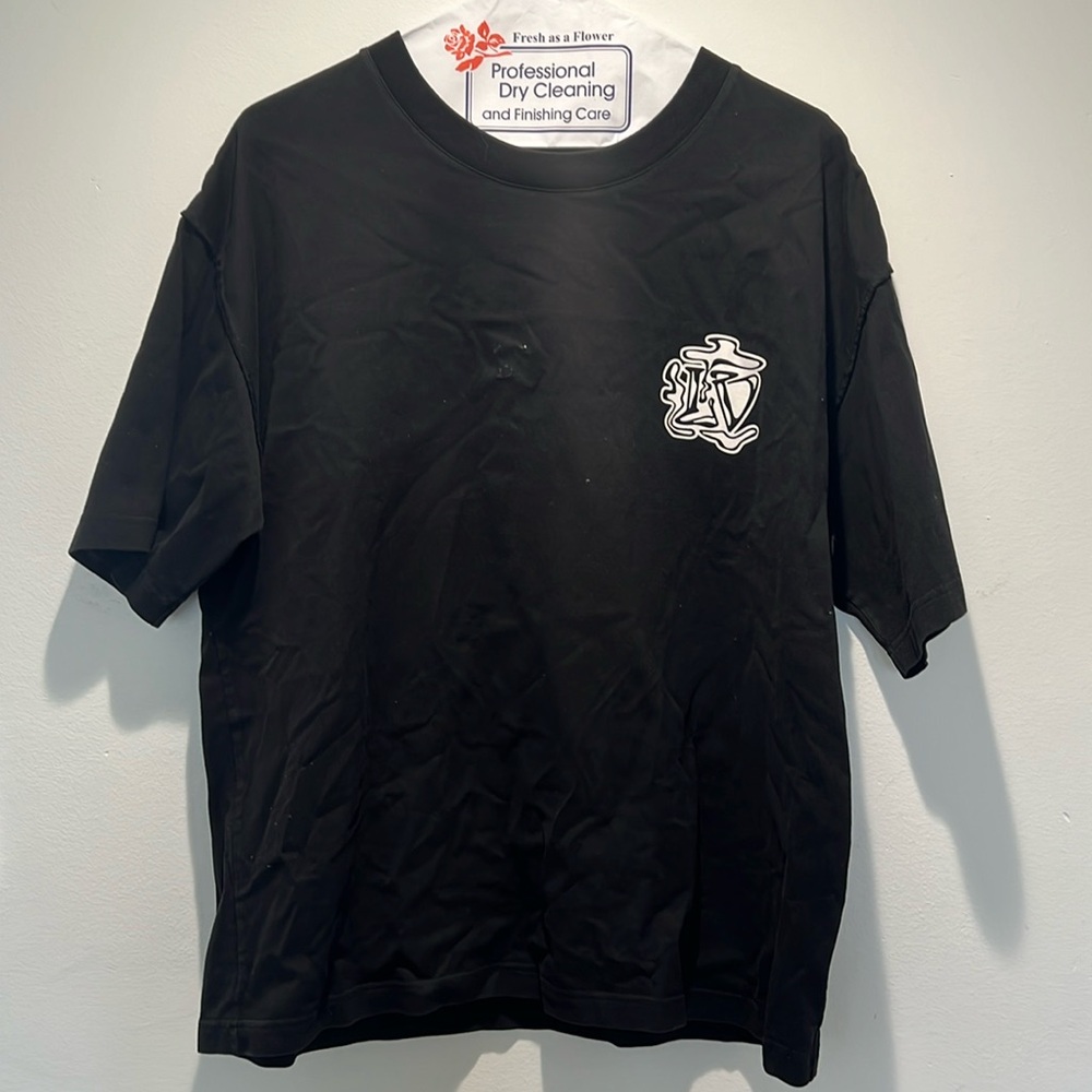 Louis Vuittok black tee